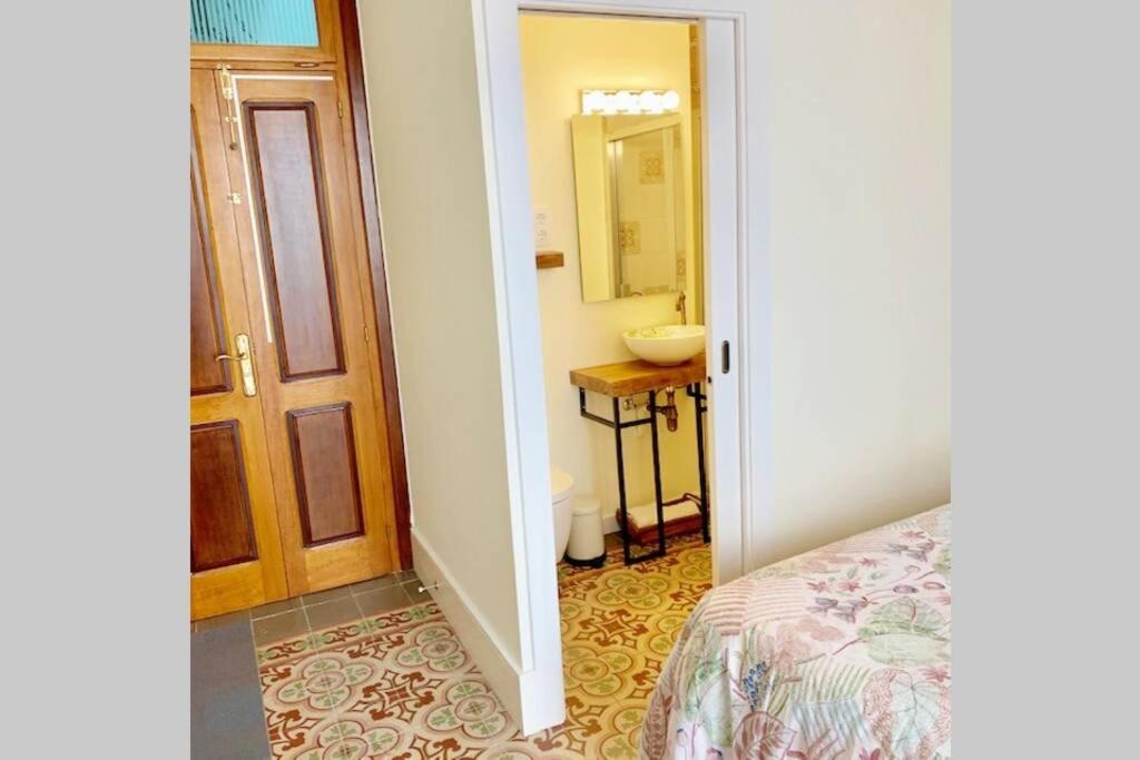 Cozy Studio With Balcony In The Best Place Διαμέρισμα Σίτζες Εξωτερικό φωτογραφία