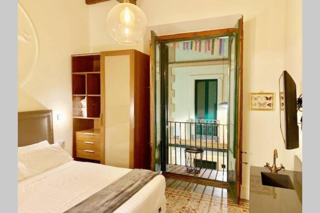 Cozy Studio With Balcony In The Best Place Διαμέρισμα Σίτζες Εξωτερικό φωτογραφία