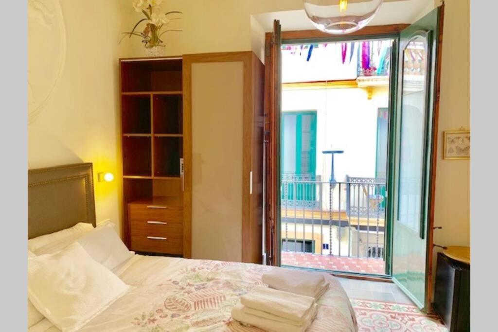 Cozy Studio With Balcony In The Best Place Διαμέρισμα Σίτζες Εξωτερικό φωτογραφία