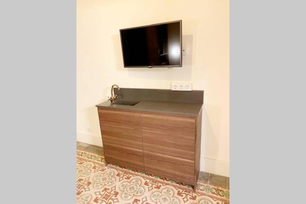 Cozy Studio With Balcony In The Best Place Διαμέρισμα Σίτζες Εξωτερικό φωτογραφία