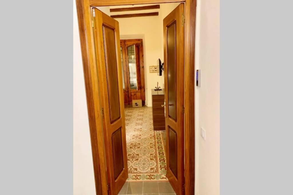 Cozy Studio With Balcony In The Best Place Διαμέρισμα Σίτζες Εξωτερικό φωτογραφία