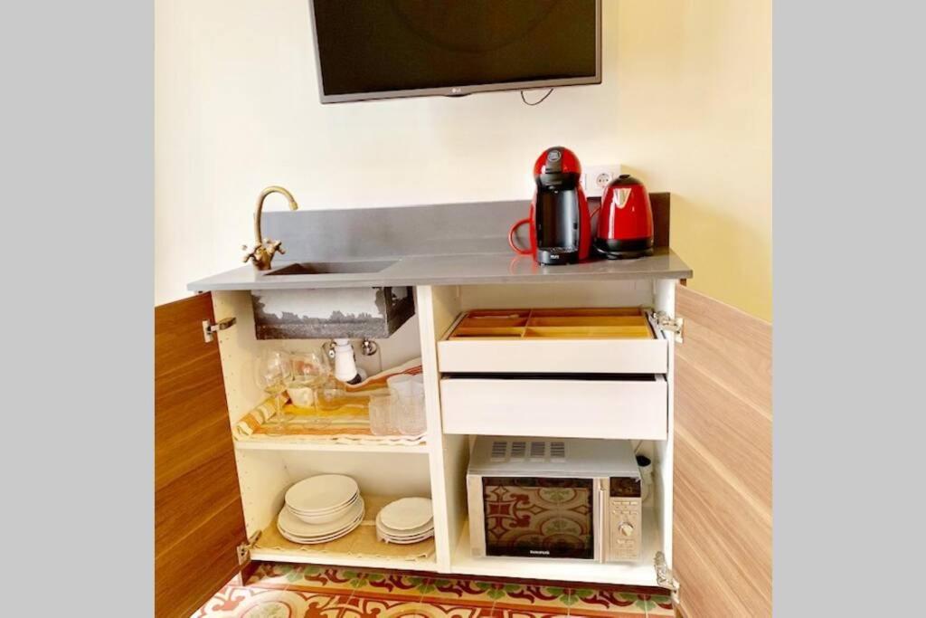 Cozy Studio With Balcony In The Best Place Διαμέρισμα Σίτζες Εξωτερικό φωτογραφία