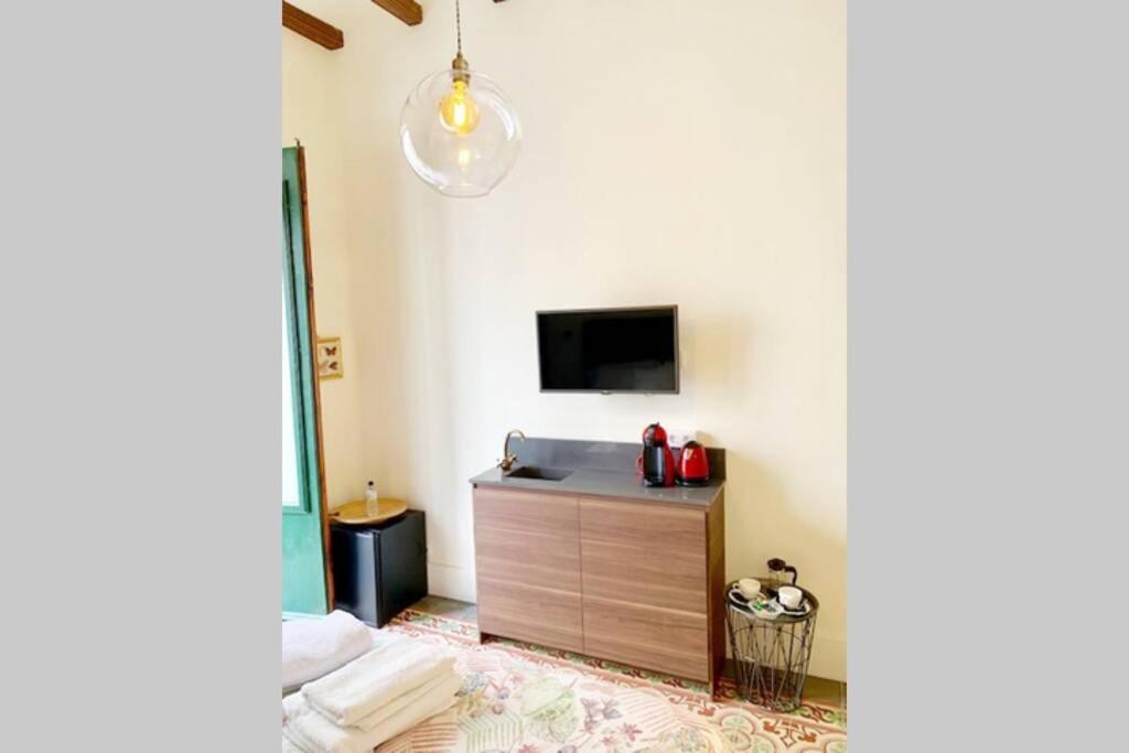 Cozy Studio With Balcony In The Best Place Διαμέρισμα Σίτζες Εξωτερικό φωτογραφία